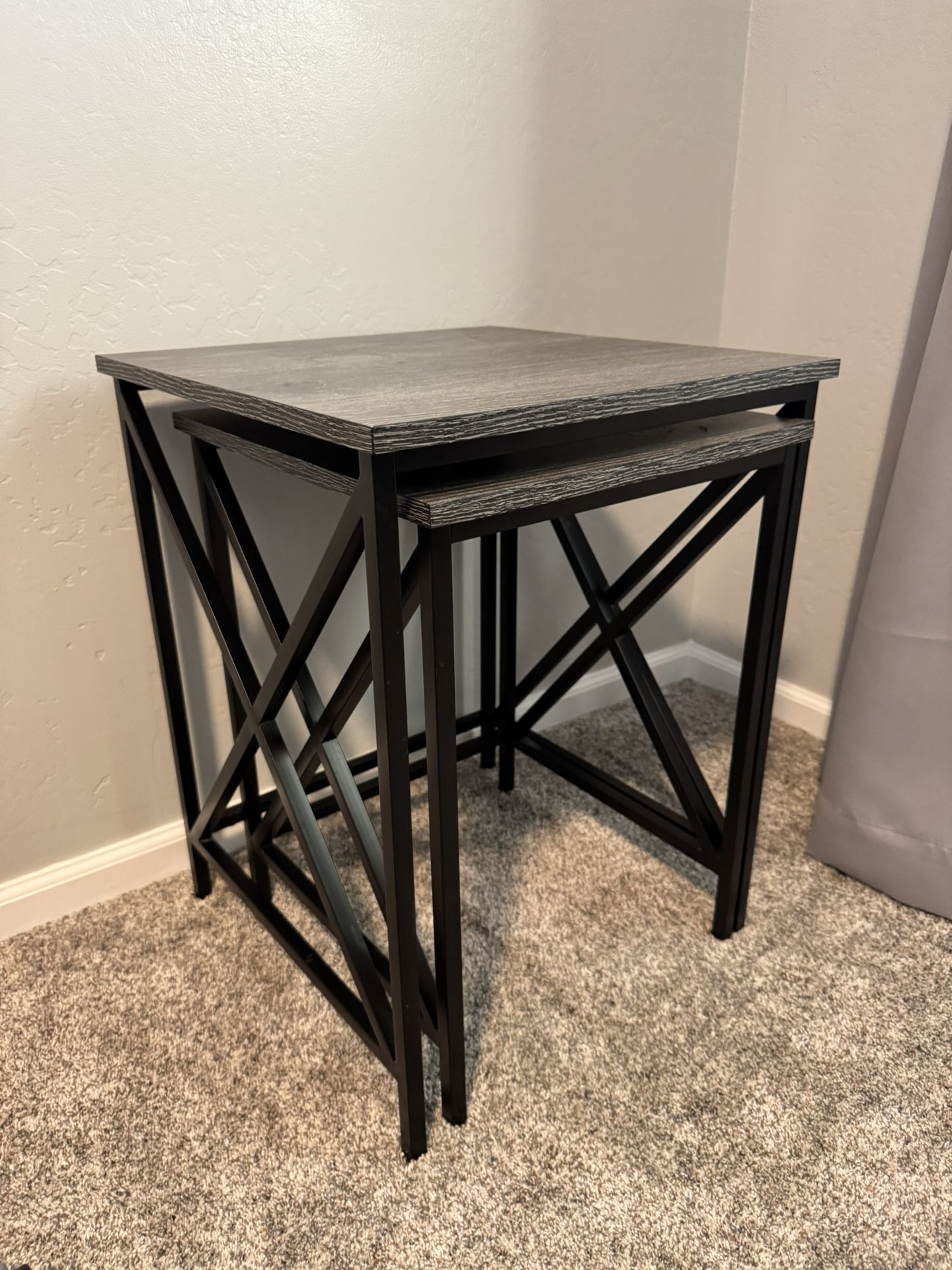 Nesting end tables