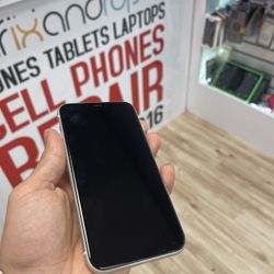 Iphone 11 White 64 GB Boost Mobile