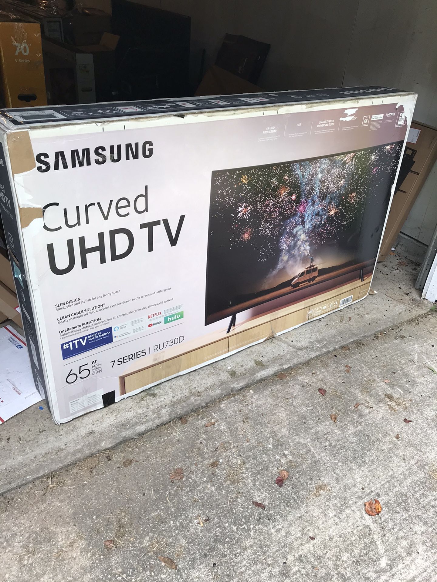 *65” In. Samsung Curved 7 Series 4K Smart Tv W/Wall Mount*