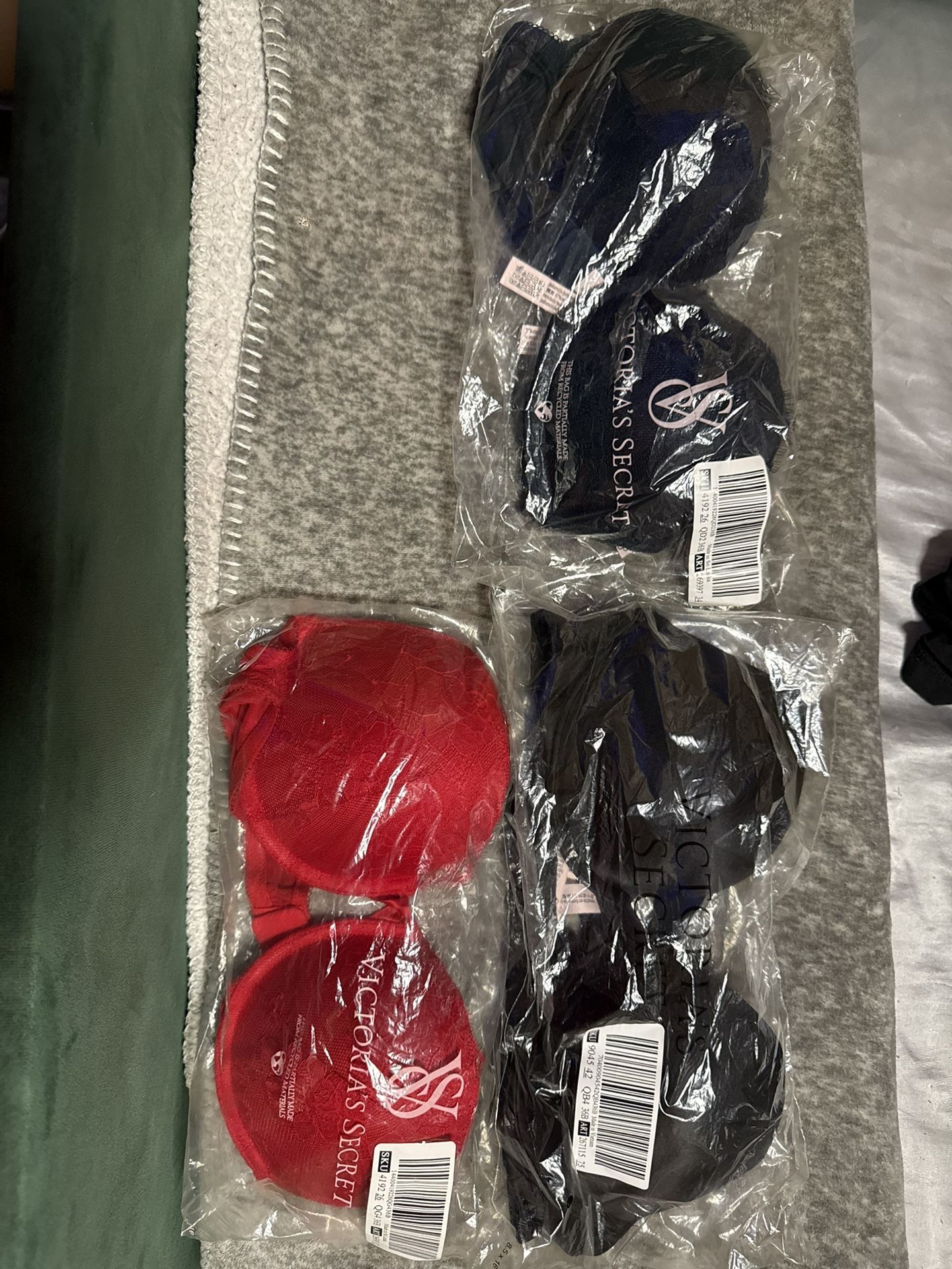 VICTORIA SECRET BRAS PUSH UP