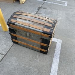 Vintage chest