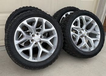 Snowflake 22s Wheels On Mud Terrain 33s Tires.