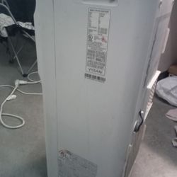 Good Working Ac Unit Cheap And Have All The Attachments 