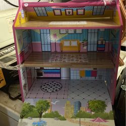 Small Doll House 