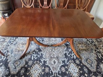 Mahogany Duncan Phyfe Style Dining Table