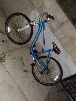 Schwinn Ranger 26" Mountain/Road Bike( Blue/ Used )