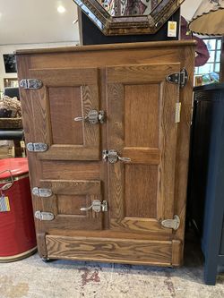 Vintage Tan Wood 3 Drawer Ice Chest (RHFNYN)