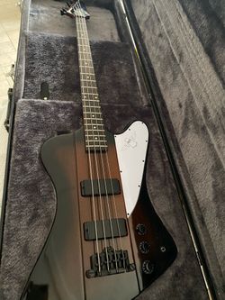 Clean Epiphone Bass Guitar w case