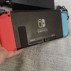 Nintendo Switch 