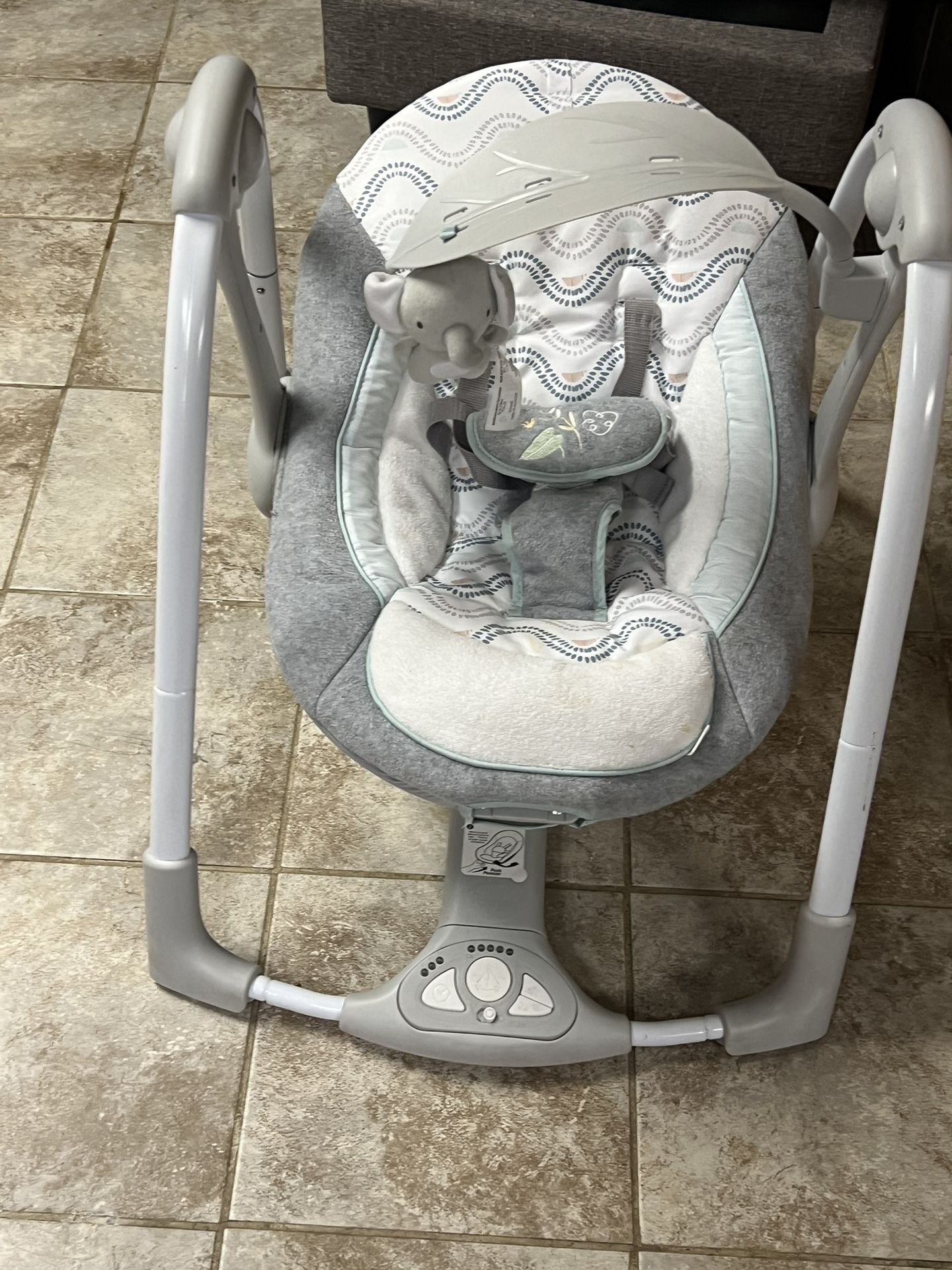 Ingenuity ConvertMe 2-in-1 Compact Portable Automatic Baby Swing & Infant Seat, Battery-Saving Vibrations, Nature Sounds, 0-9 Months 6-20 lbs (Swell)