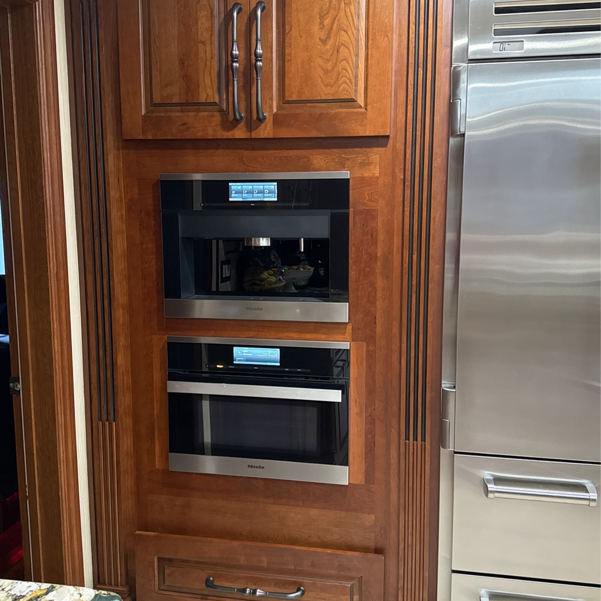 MIELE BUILT IN COFFEE MAKER 24” Wide Works Beautiful Model CVA6805