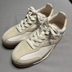 Costco Tretorn Kids Tennis Shoe Size 6 