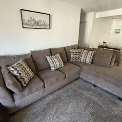 Cute N Cozy Couch