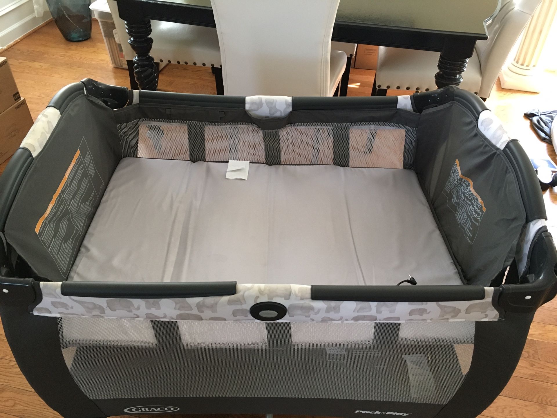 Gray Co Newborn Napper with Soothe Surrounding Technology