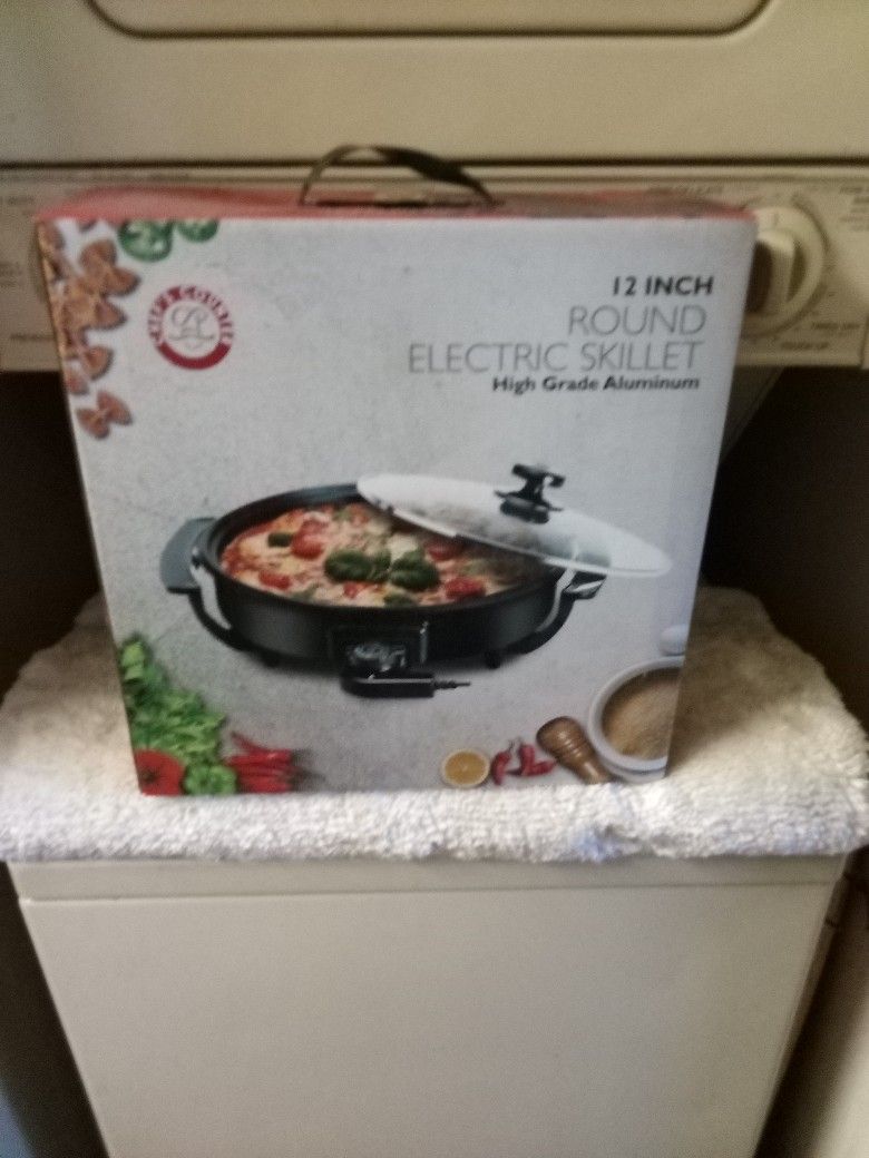 12 inch Round Electric Skillet