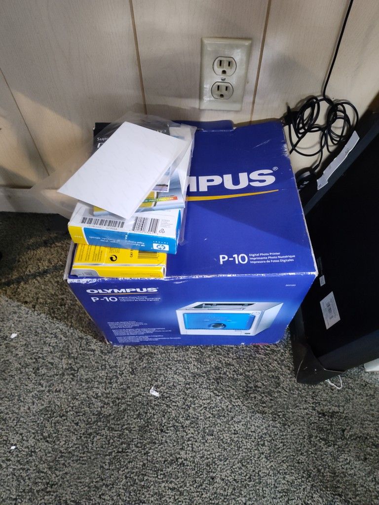 Olympus P10 Printer Never Used New In A Box With Photo Paper