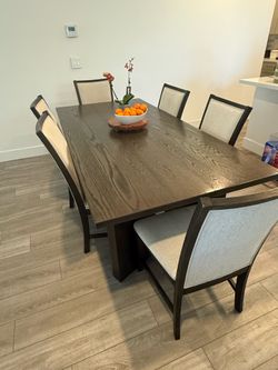 6 Chair Dining Room Table