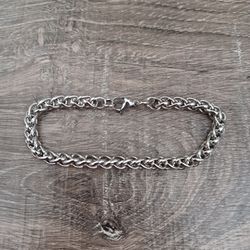 Interlocking Link Chain Bracelet
