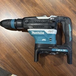 Makita XRH07  Rotary Hammer Drill