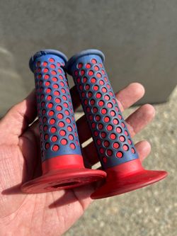 Oakley F1 OG BMX Grips Red With Blue