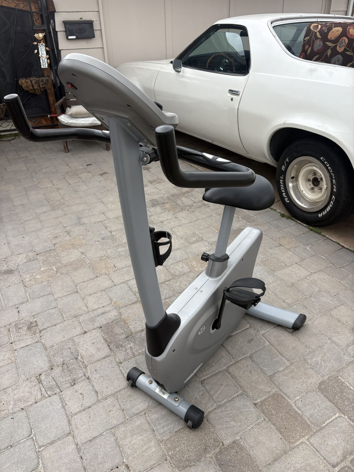 Exercise bicycle everything works