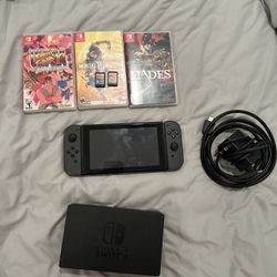 Nintendo Switch + 5 Games