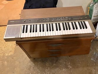 Yamaha PS-25 Electric Keyboard