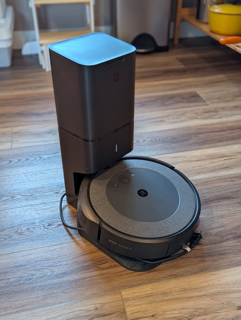 iRobot Roomba i3 + EVVO (3550)