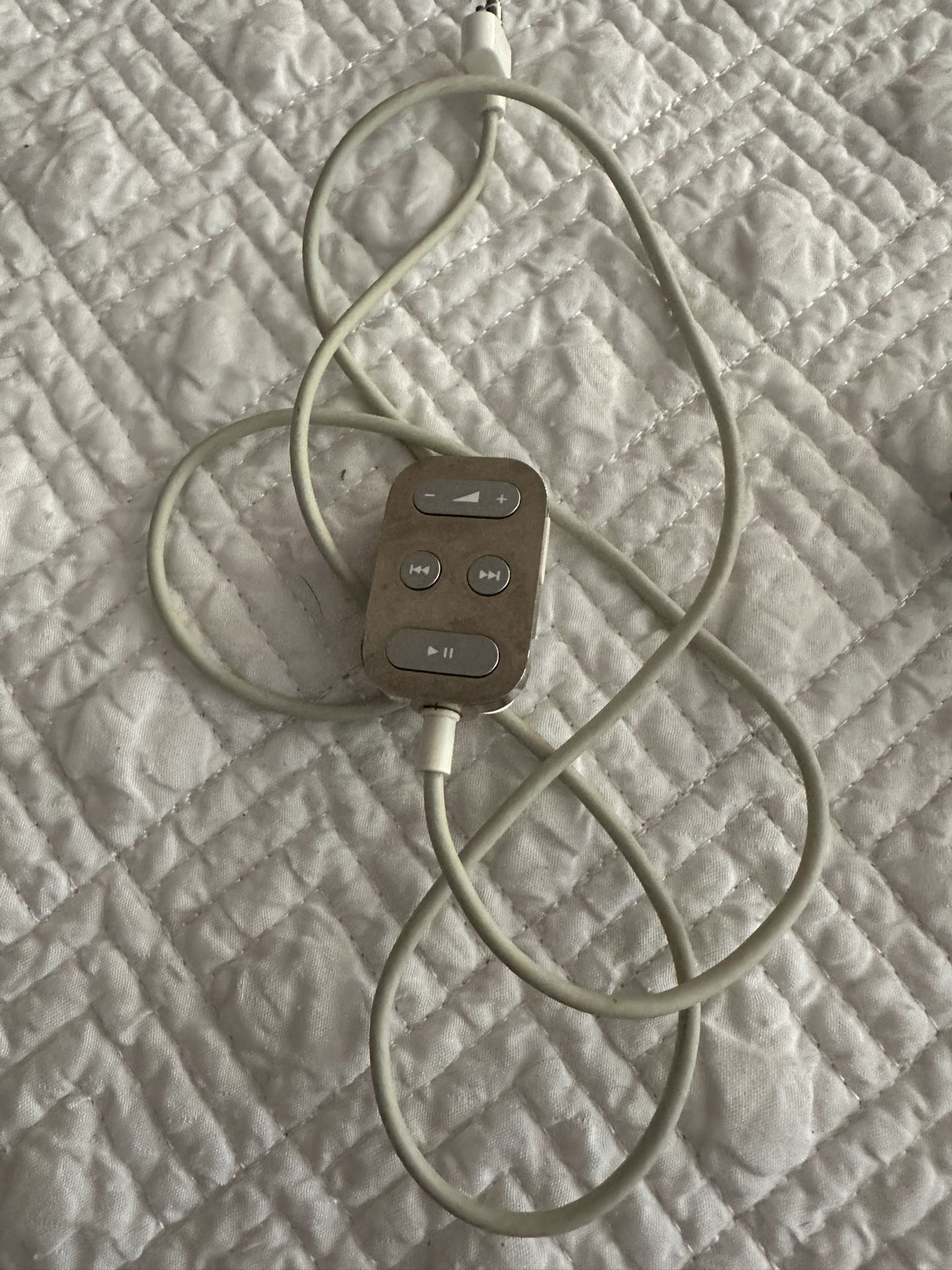 Apple iPod Radio Remote A1018