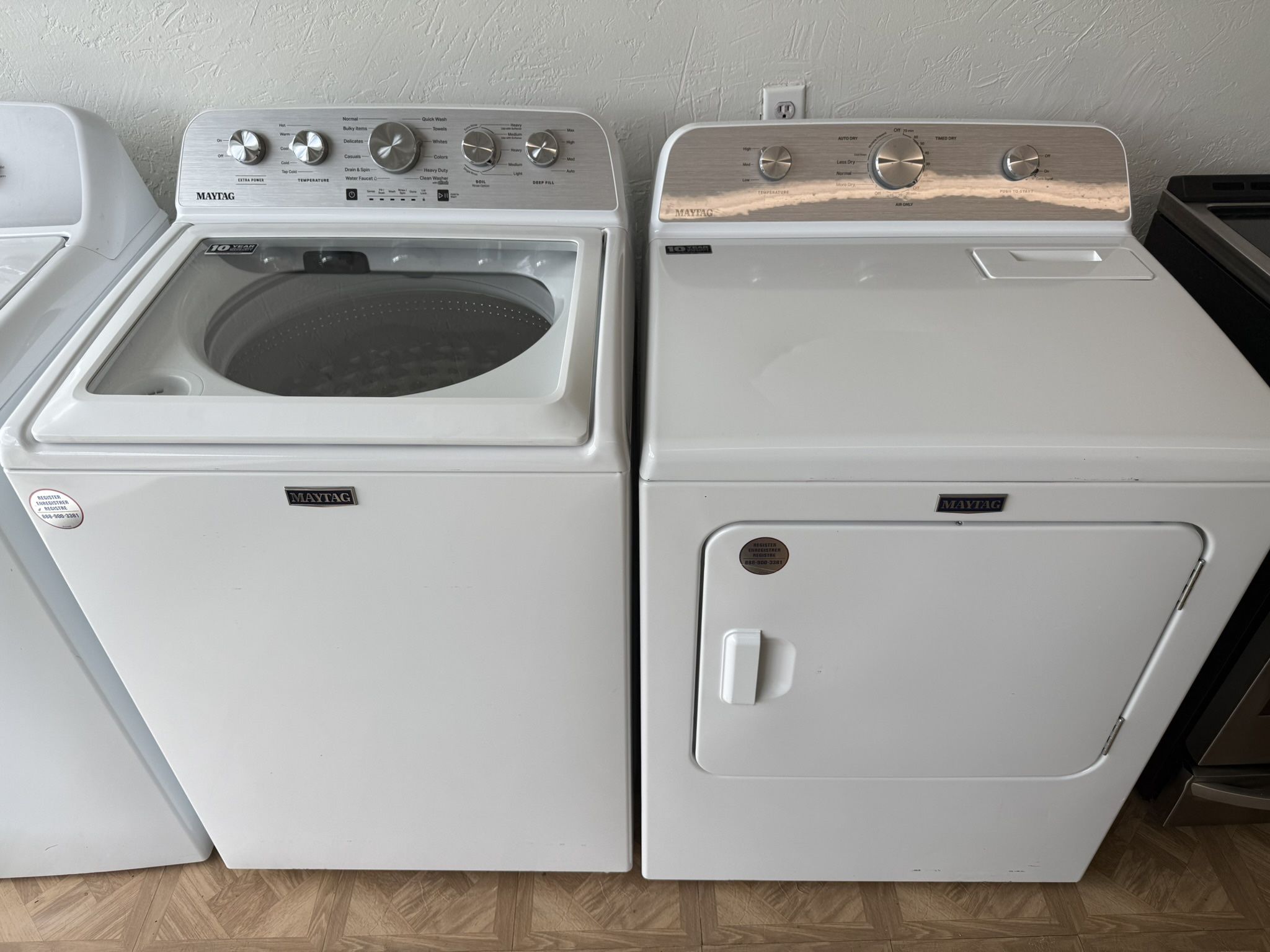 LIKE NEW MAYTAG WASHER AND DRYER SET.