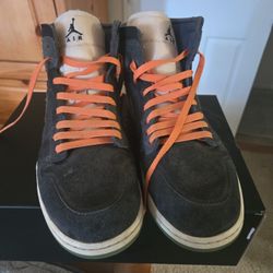 Jordan 1 Mid SE Craft- $60