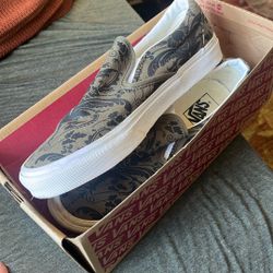 Slip On Vans New In Box Mens 9; Womens 10.5