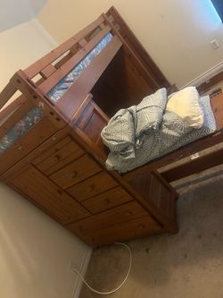 Free Bunkbeds with child desk attached