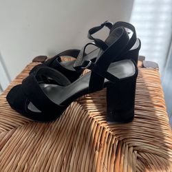 Worthington Black Suede Crisscross Block Heel Sandals size 7.5