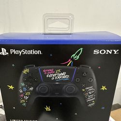 PS5 And Xbox Controller 