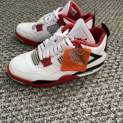 Jordan 4 Retro Fire Red 