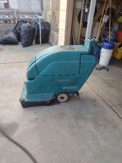 Tennant 5200 Auto Scrubber