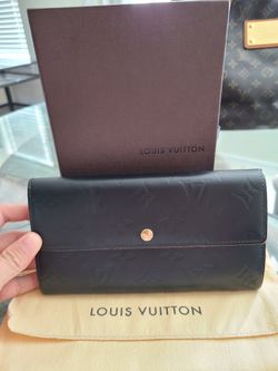 100% Authentic LV vernis Flap Wallet