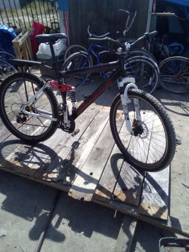 Between Us 27th Genesis 27-in Mountain Bike First Edition