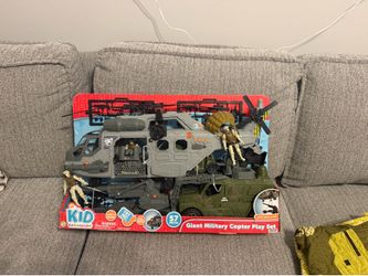 Military Helicopter Play Set