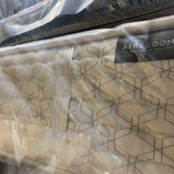 Airelooom Medium Plush King Size Brand New