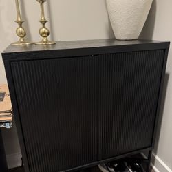 Entryway Cabinet 