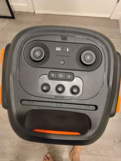 JBL party box 720 casi nueva
