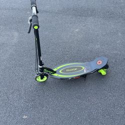 Razor Electric Scored 