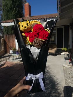 Crochet Winne the Pooh bouquet