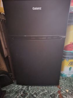 Galanz  Fridge/Freezer COMBO
