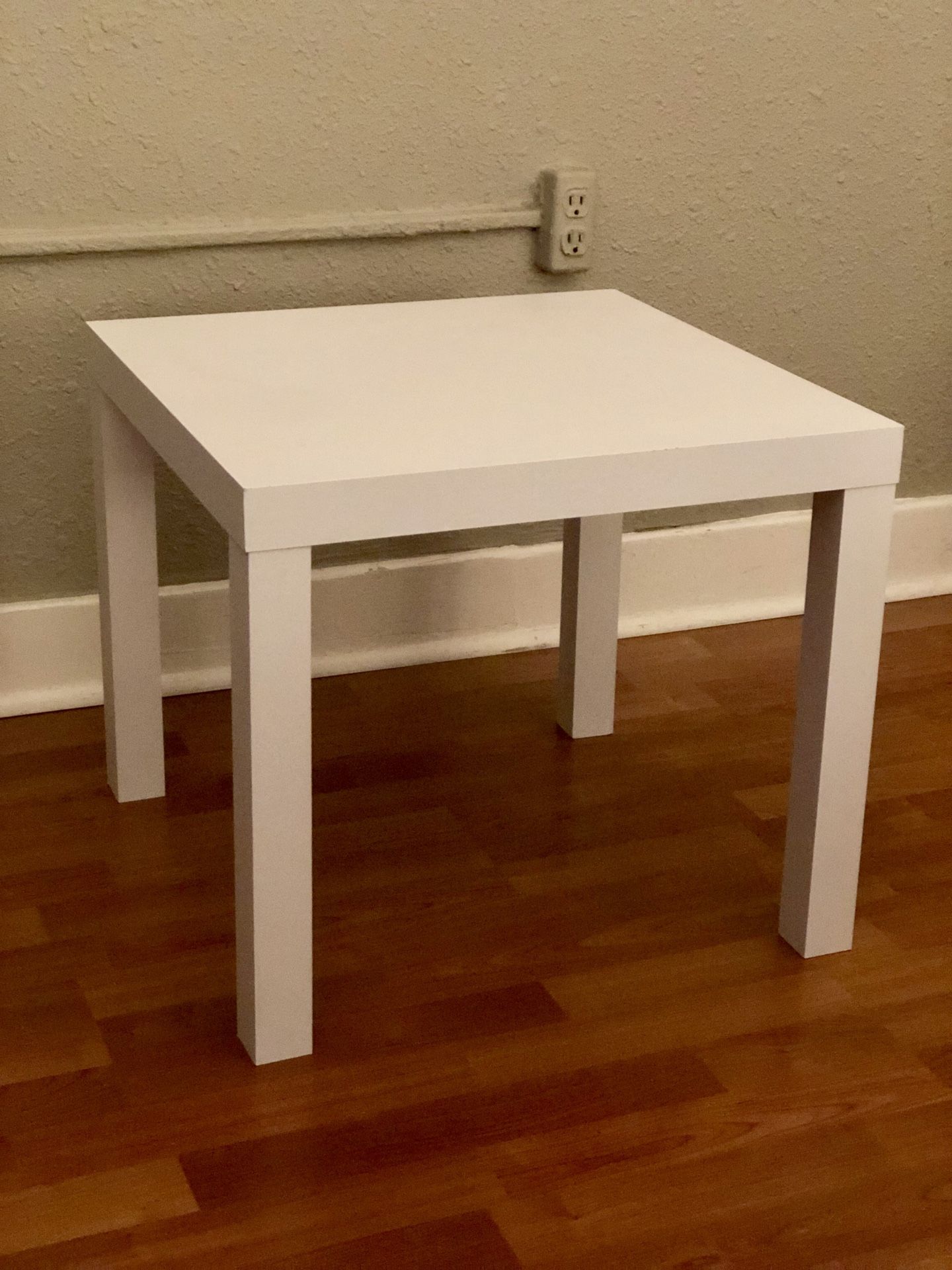 Gently Used, Great Condition White Side Table