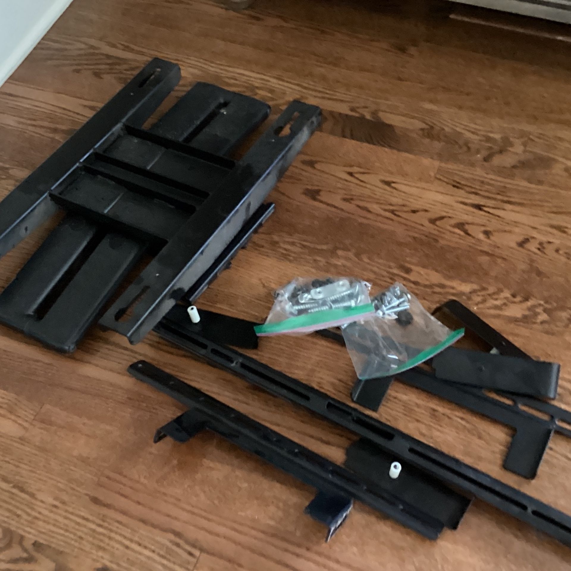 Heavy Duty  TV Mounting Bracket 