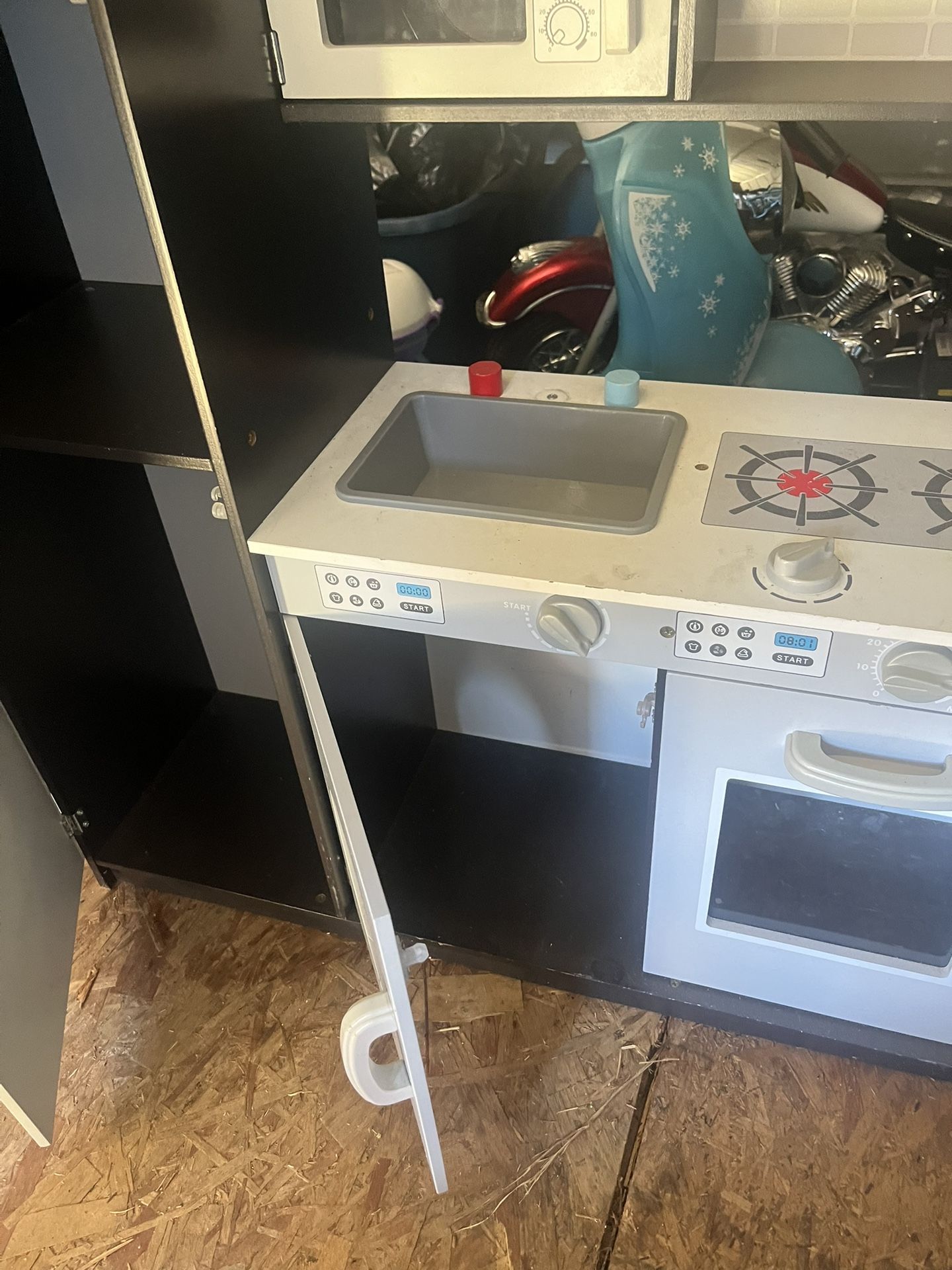 Kitchen For Sale (kids)