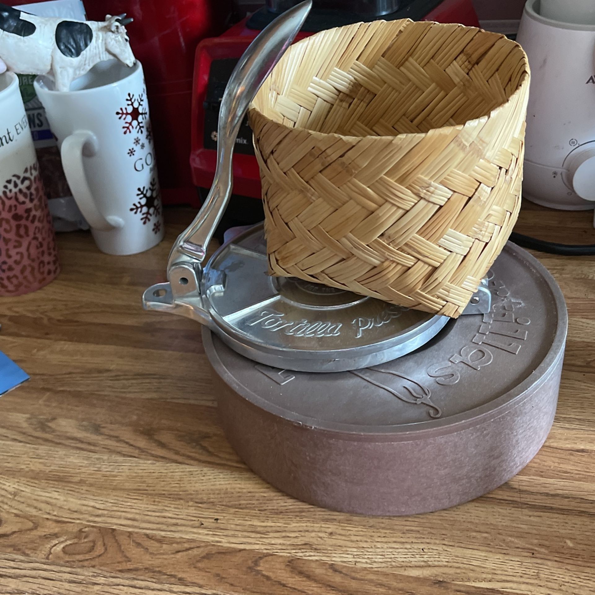 Kitchen Lot Tortilla Press And Tortilla Holders 🎁